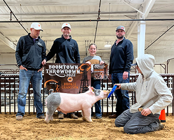 Mai Family Showpigs Winners